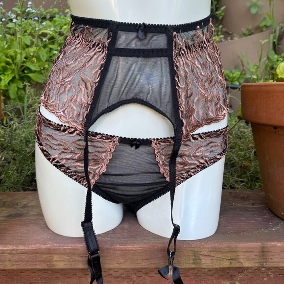 Victoria's Secret Suspender Garter Belt + Panty Lingerie Set Small - Picture 2 of 8